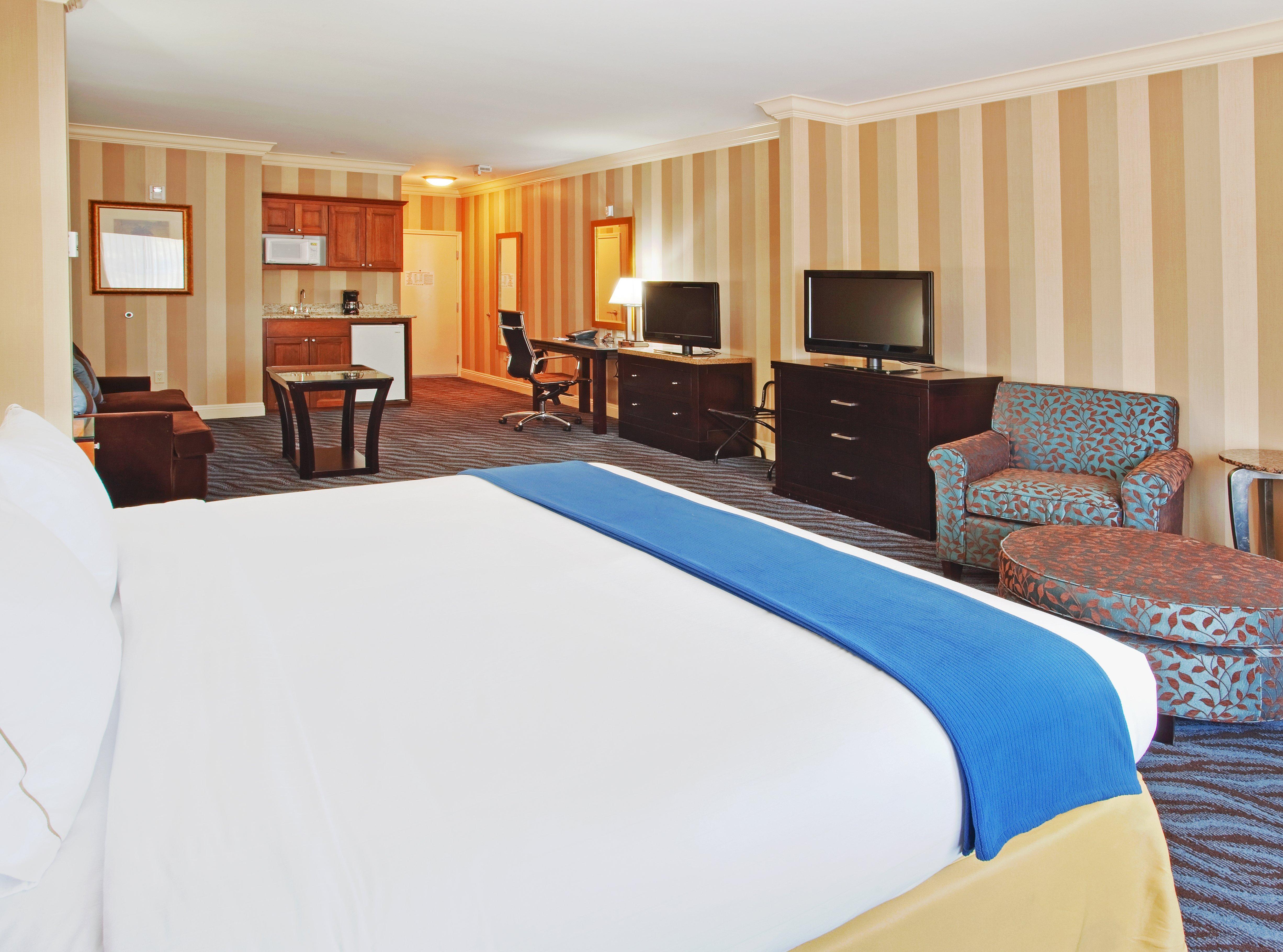 Holiday Inn Express Hotel & Suites Santa Cruz By Ihg Exterior foto